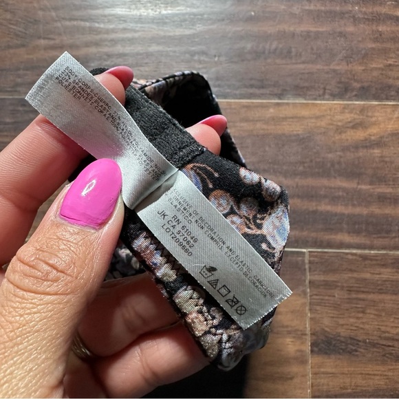 B.tempt’d Black Floral Future Foundation Wire Free Contour Bra - Picture 6 of 6